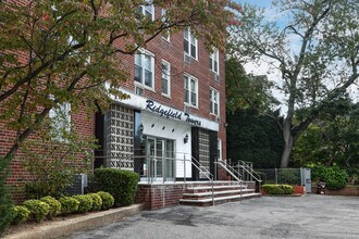 Ridgefield Towers in Brooklyn, NY - Foto de edificio - Building Photo