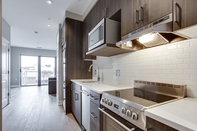 property at 2550 17th St NW