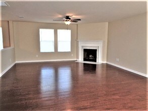 1040 Fulman Rd in Hendersonville, TN - Building Photo - Building Photo