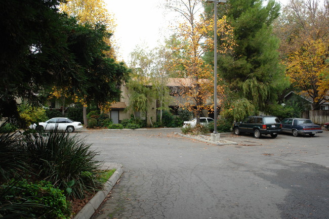 Villa Del Sol in Chico, CA - Foto de edificio - Building Photo