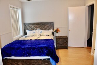 3443 Buena Rd in Highland Park, IL - Foto de edificio - Building Photo