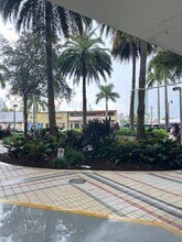 7135 Collins Ave in Miami, FL - Foto de edificio - Building Photo