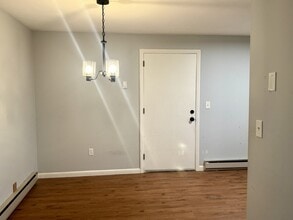 173 Homestead St in Manchester, CT - Building Photo - Building Photo