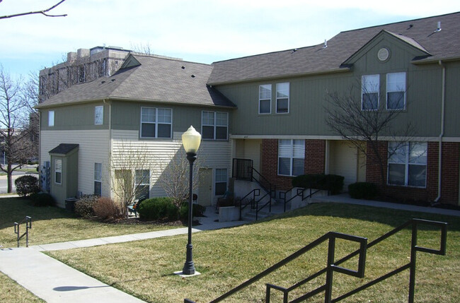 Turtle Hill Townhomes in Kansas City, KS - Foto de edificio - Building Photo