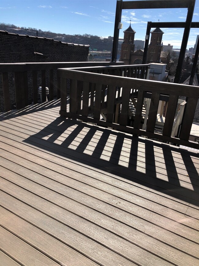 607 E Ohio St in Pittsburgh, PA - Building Photo - Building Photo