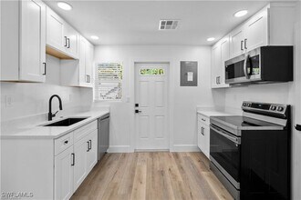 1855 Danford St in Naples, FL - Building Photo - Building Photo