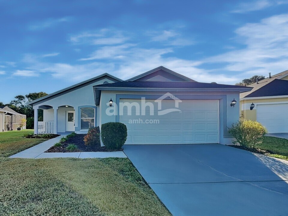 4520 Clarkwood Ct in Land O Lakes, FL - Building Photo