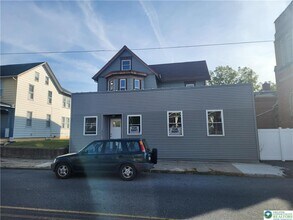1249 Main St in Northampton, PA - Building Photo - Building Photo