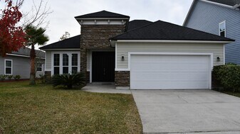 97389 Harbor Concourse Cir in Fernandina Beach, FL - Building Photo