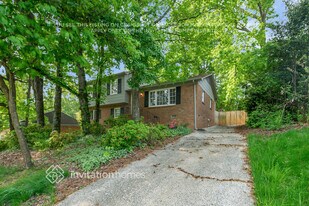 929 Eaglewood Ave in Charlotte, NC - Building Photo