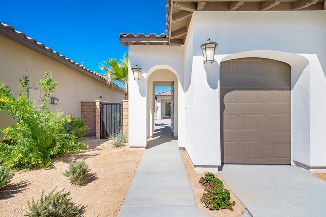 80422 Platinum Wy in La Quinta, CA - Building Photo - Building Photo
