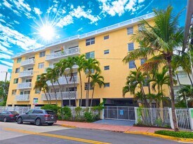 1357 Collins Ave in Miami Beach, FL - Building Photo