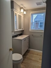 139 Atwood Ave, Unit 2nd Floor in Pawtucket, RI - Building Photo - Building Photo