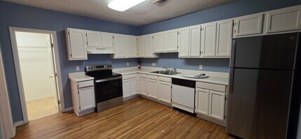 2642 E 3rd St in Montgomery, AL - Foto de edificio - Building Photo