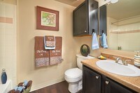 Building Photo - Park at Canyon Ridge Apartamentos in Denver, Colorado