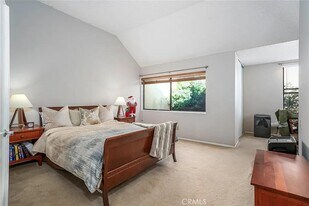 25712 Le Parc in Lake Forest, CA - Building Photo