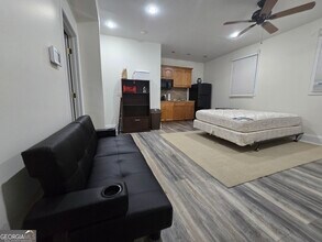 194 Centennial Way in Atlanta, GA - Building Photo - Building Photo