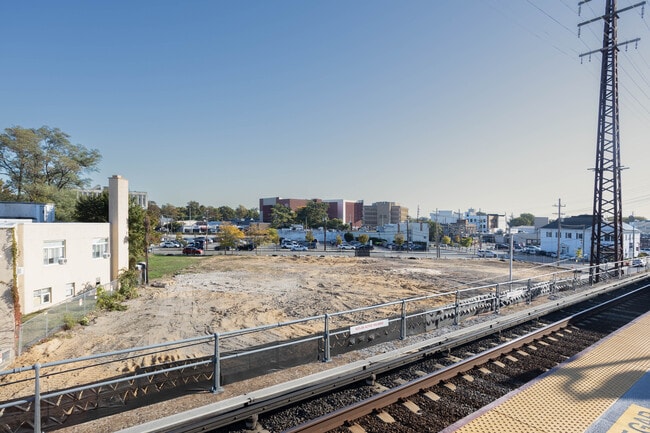 The Langdon in Lynbrook, NY - Building Photo - Building Photo