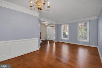 9540 Parsonage Ln in Lorton, VA - Foto de edificio - Building Photo