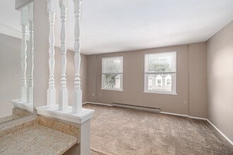 Manlius Academy in Manlius, NY - Foto de edificio - Interior Photo