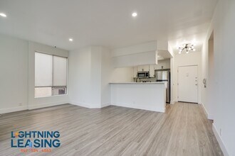 15130 Magnolia Blvd in Los Angeles, CA - Building Photo - Building Photo