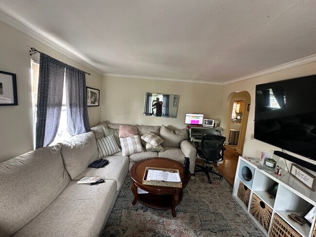 32 Bishop Rd, Unit 3 in Quincy, MA - Foto de edificio - Building Photo