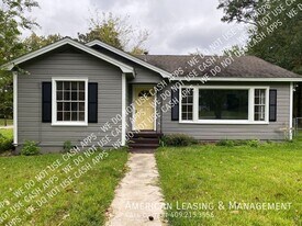 203 Lee Ln in Lufkin, TX - Building Photo