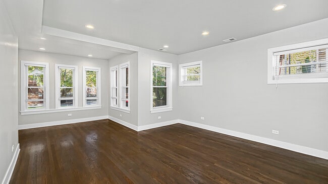 6459 N Glenwood Ave, Unit 2