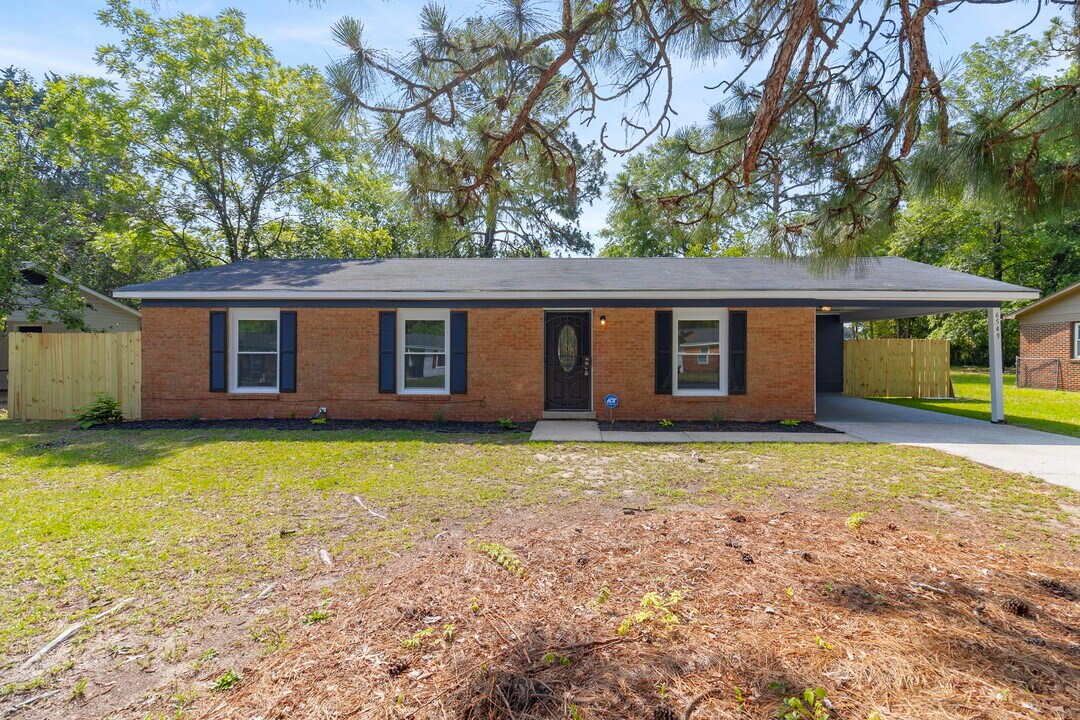 6549 Amanda Cir in Fayetteville, NC - Building Photo