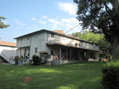 Crescent South Apt in Knoxville, TN - Foto de edificio - Building Photo