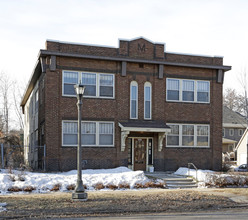 1664 Selby Ave in St. Paul, MN - Building Photo - Building Photo