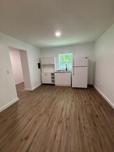 9501 N 11th St in Tampa, FL - Building Photo - Building Photo