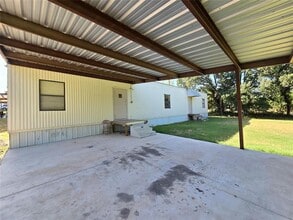 1014 E 3rd St in Weatherford, TX - Building Photo - Building Photo