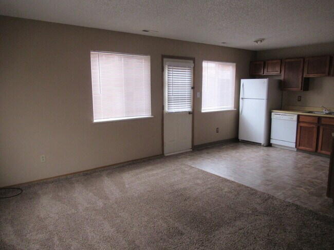 property at 1840 Landis Ct