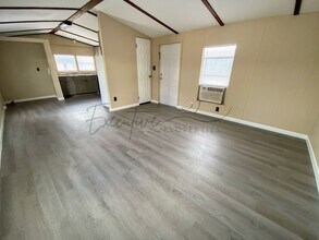 1030 Mildred St-Unit -8 in Sulphur, LA - Building Photo - Building Photo