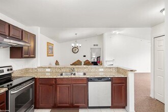 29940 Heritage Pkwy in Warren, MI - Building Photo - Building Photo