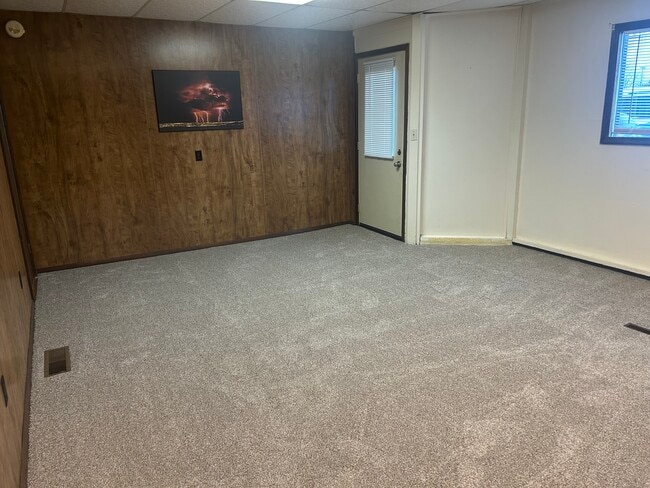 1824 N 2nd St, Unit 1824 in Clinton, IA - Building Photo - Building Photo