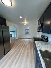 3229 Circle Dr in Pittsburgh, PA - Building Photo - Building Photo