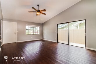 2886 Whispering Dr S in Largo, FL - Building Photo - Building Photo