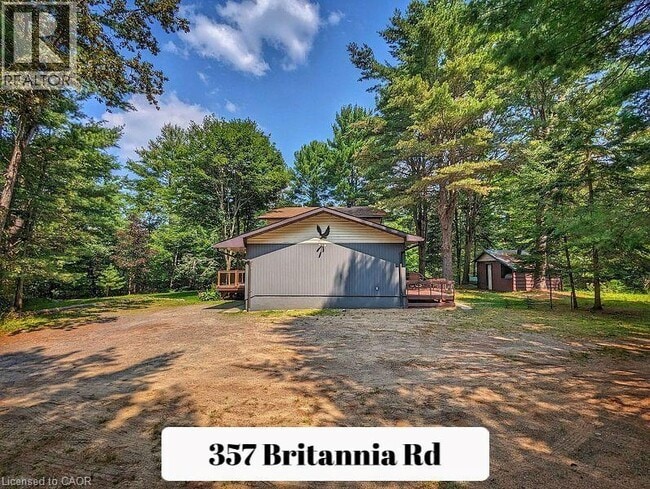 357 Britannia Rd in Huntsville, ON - Building Photo - Building Photo