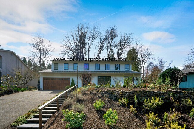 780 Briercliff Ln in Lake Oswego, OR - Building Photo - Building Photo