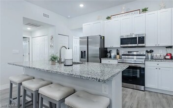 335 SW 47th Terrace in Cape Coral, FL - Building Photo - Building Photo