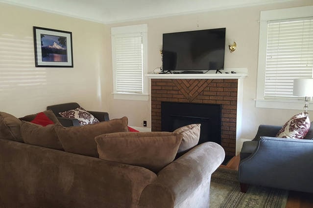 6916 SE 17th Ave in Portland, OR - Building Photo - Building Photo