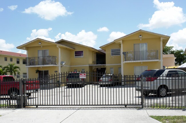 5883-5899 W 26th Ave in Hialeah, FL - Building Photo - Building Photo