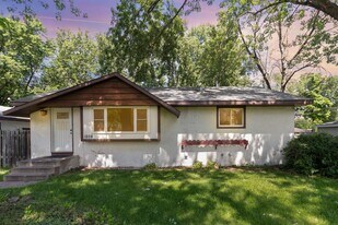 1208 82nd Ave N in Minneapolis, MN - Building Photo