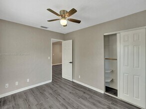 5701 Farragut St in Hollywood, FL - Building Photo - Building Photo
