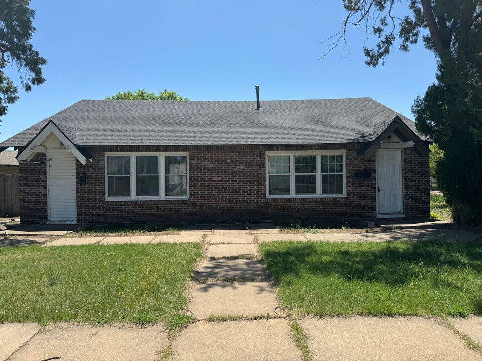 1223 SW 16th Ave in Amarillo, TX - Building Photo