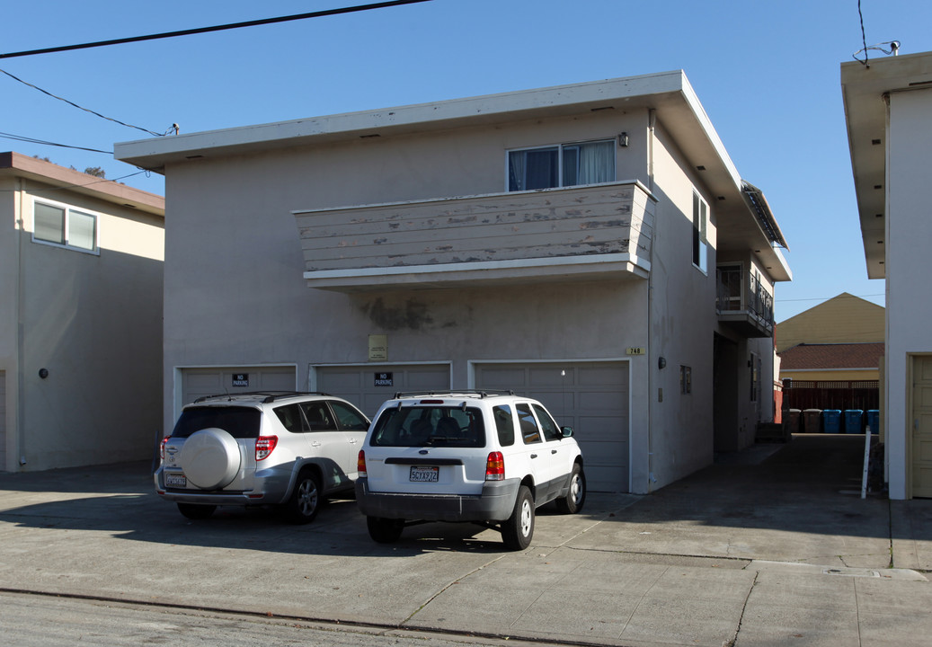 748 Mills Ave in San Bruno, CA - Building Photo