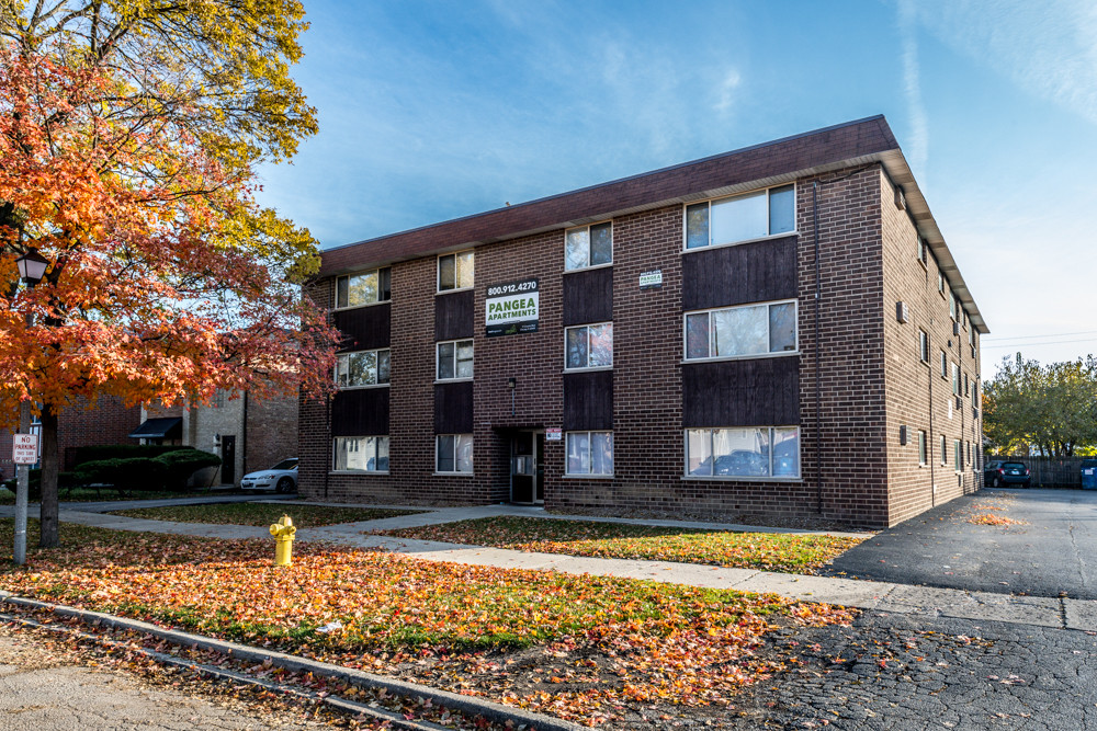 2115 S 4th Ave in Maywood, IL - Foto de edificio