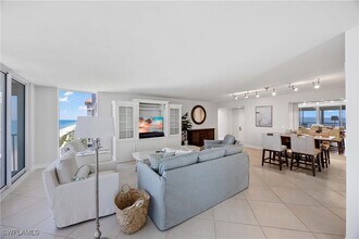 10691 Gulf Shore Dr in Naples, FL - Building Photo - Building Photo